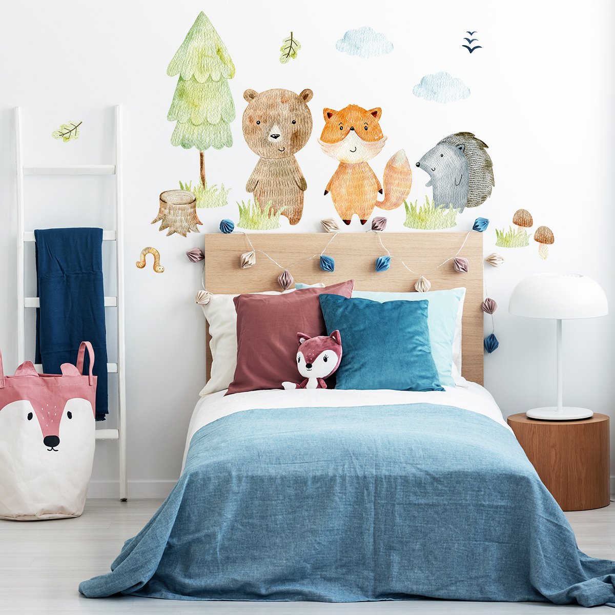 Naklejka na ścianę dla dzieci - las i zwierzęta leśne