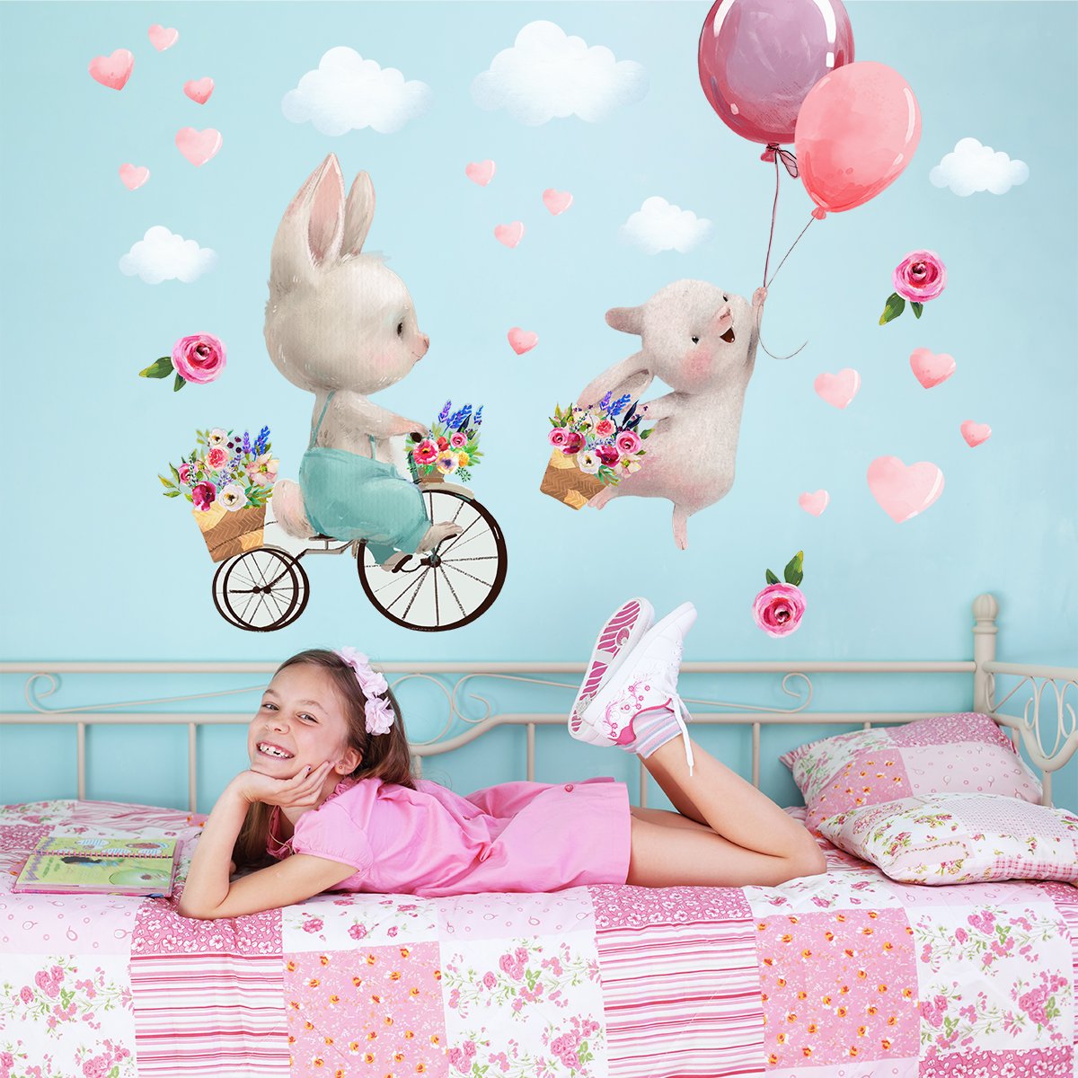 Naklejka na ścianę dla dziewczynki królik z balonami