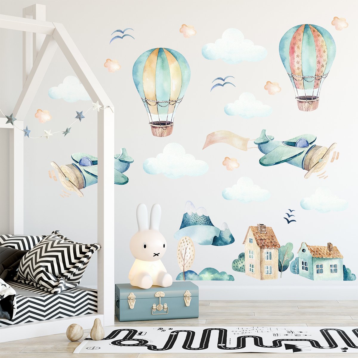 Naklejka na ścianę latające balony, samoloty i chmurki