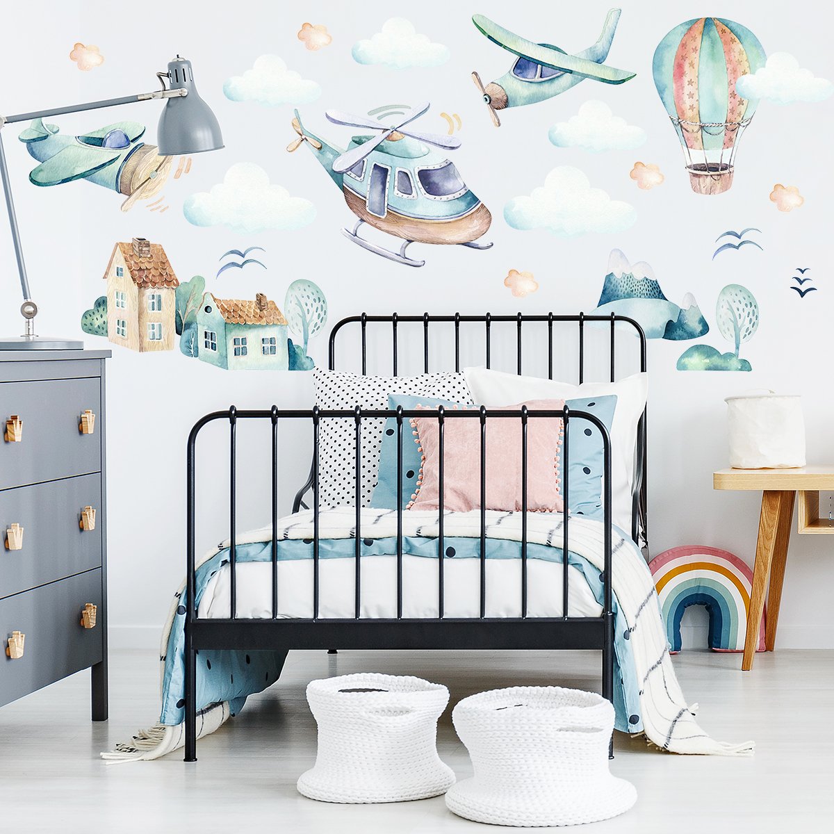 Naklejka na ścianę dla chłopca samoloty i latający balon