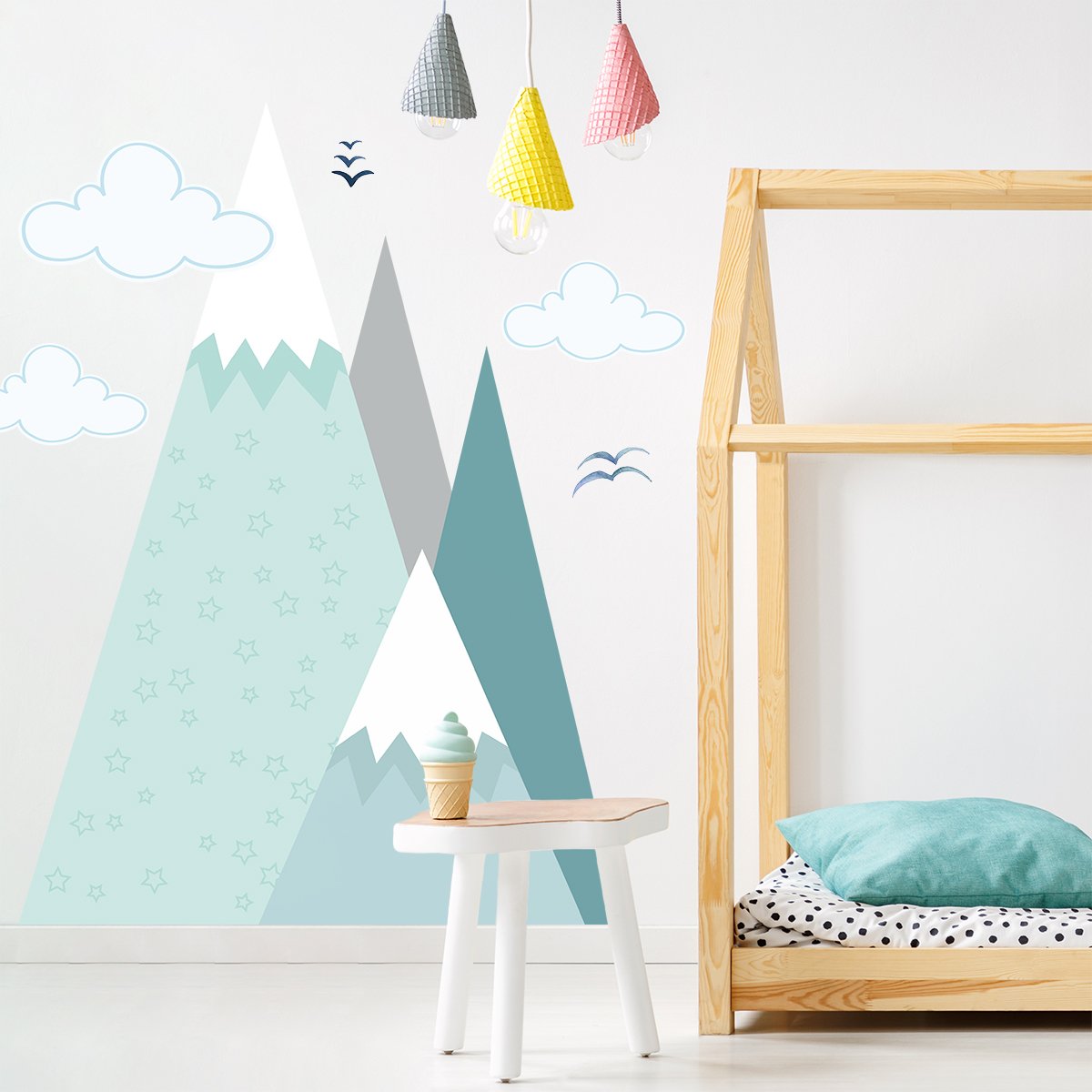 Naklejka na ścianę dla dzieci miętowe góry i chmurki#kolor_mietowy