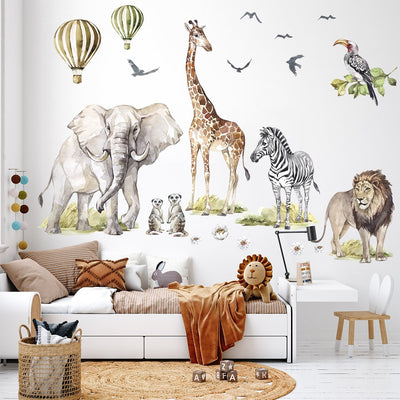 Kolorowe naklejki na ścianę dla dzieci sawanna, zwierzęta, słoń, żyrafa i lew naklejone na ścianie w przedszkolu