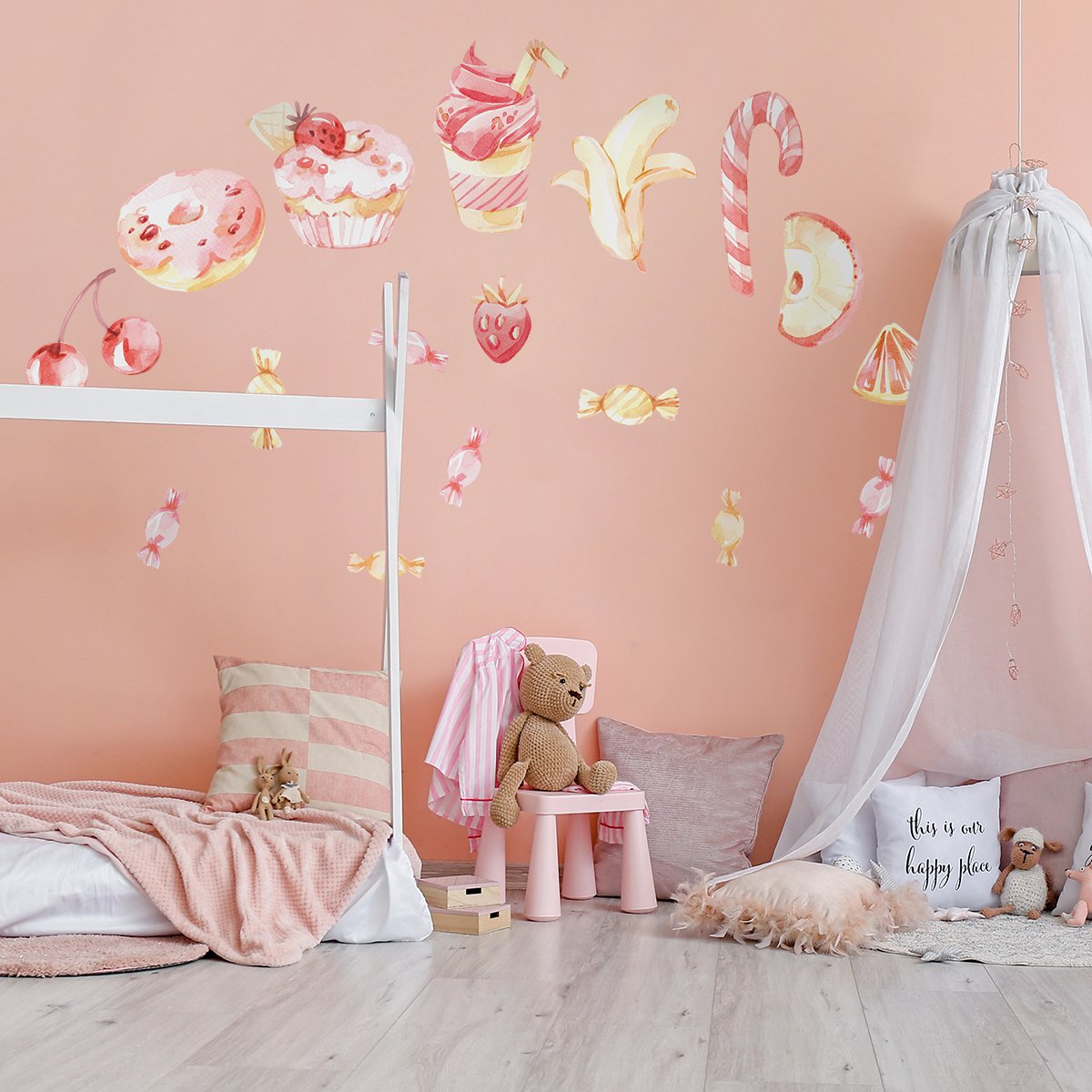 Skandynawskie naklejki na ścianę dla dziewczynki z muffinką, donutem, cukierkami i owocami