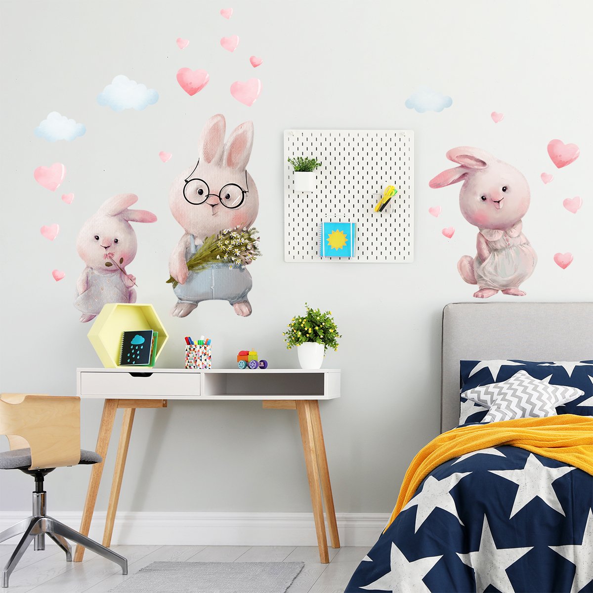 Naklejki na ścianę trzy wesołe króliki i chmury dla chłopca