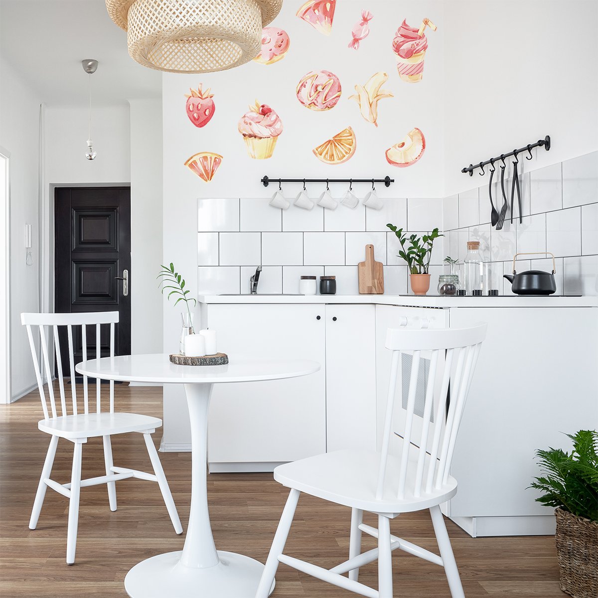 Naklejki na ścianę do kuchni - owoce i ciasteczka