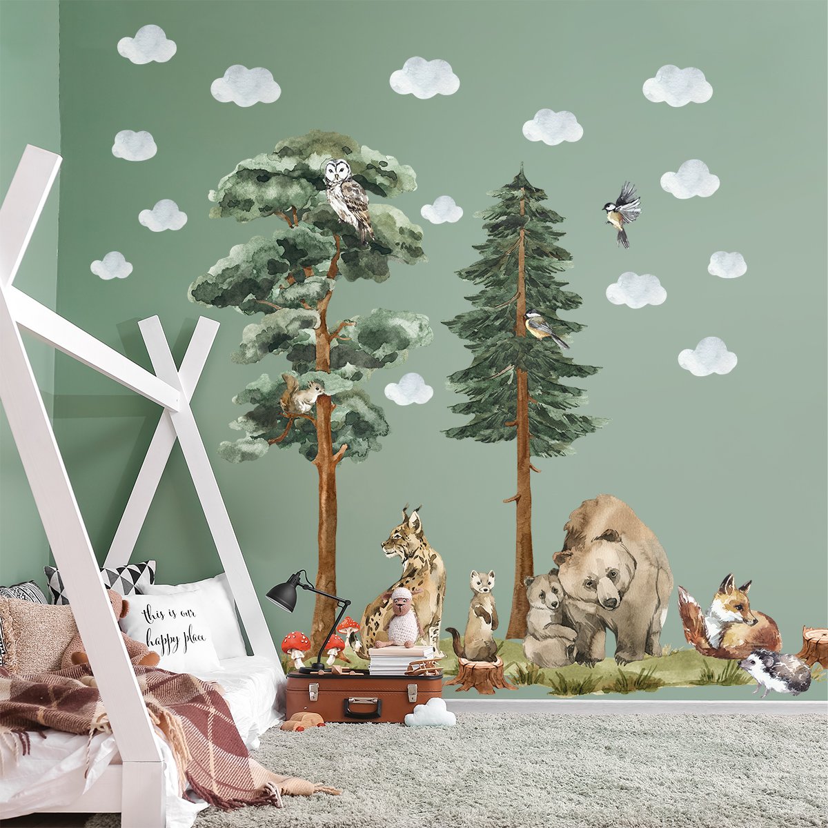 Naklejki na ścianę dla dzieci wysokie drzewa i zwierzęta leśne