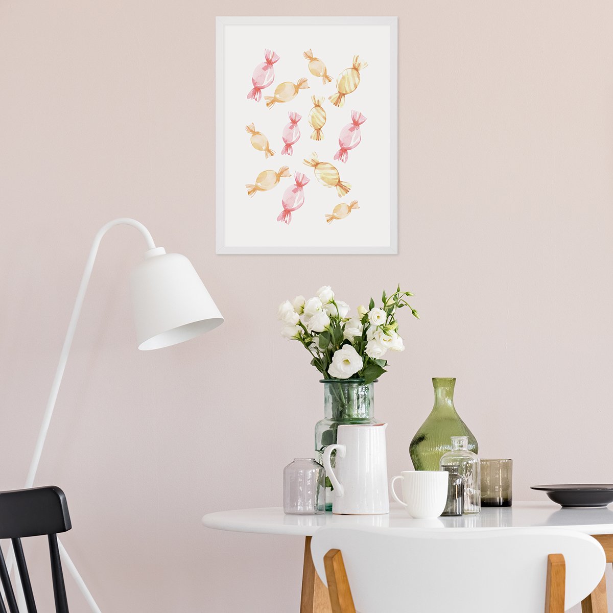 Plakat do jadalni z kolorowymi cukierkami w białej ramce