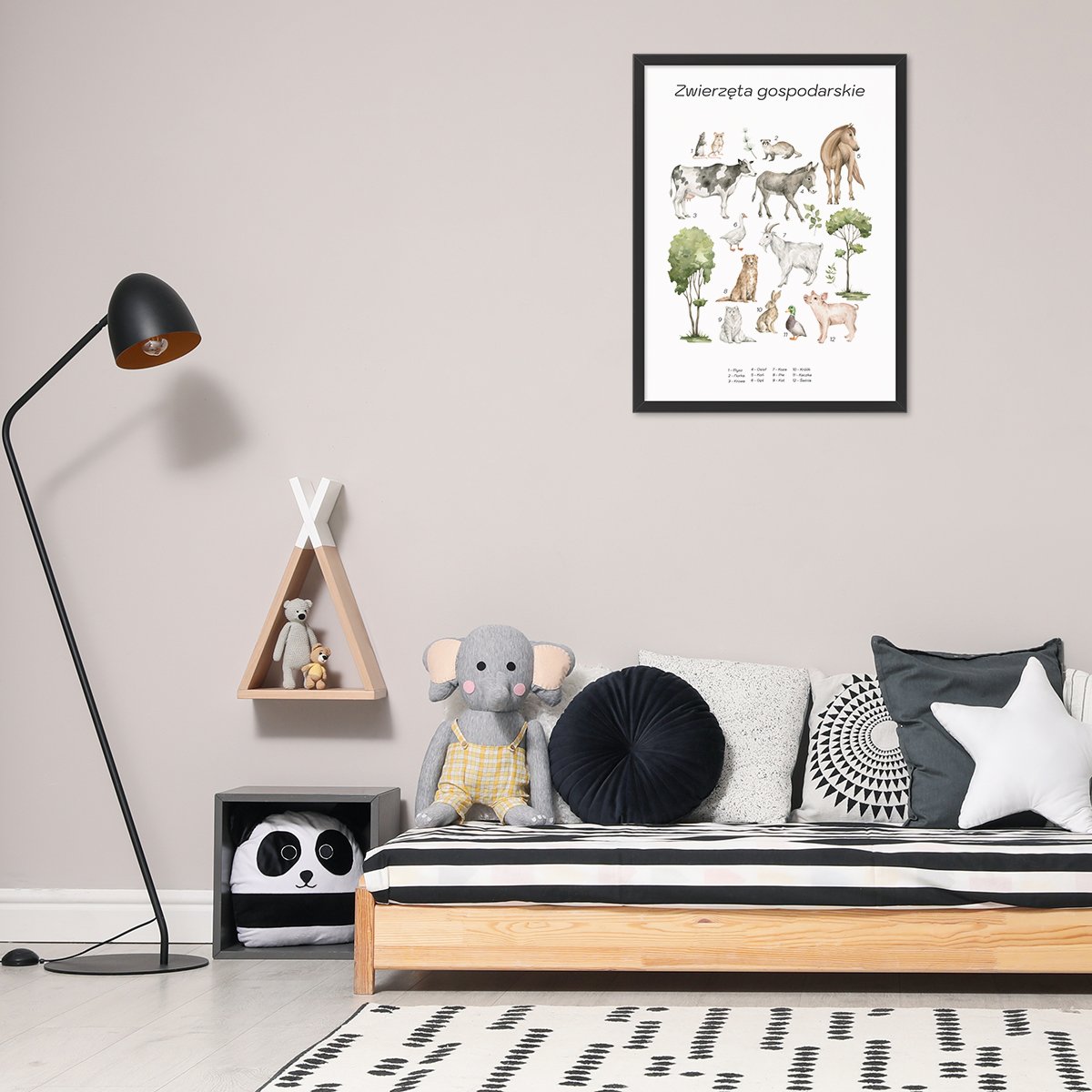 Plakat 50x70 cm do pokoju dziecięcego ze zwierzętami gospodarskimi oprawiony w czarną ramkę powieszony nad łóżkiem dziecka#jezyk_polski