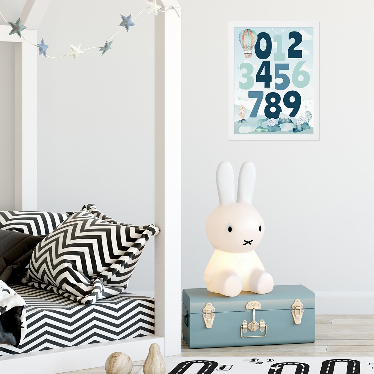 Plakat edukacyjny z cyframi ułatwiający naukę dla przedszkolaka