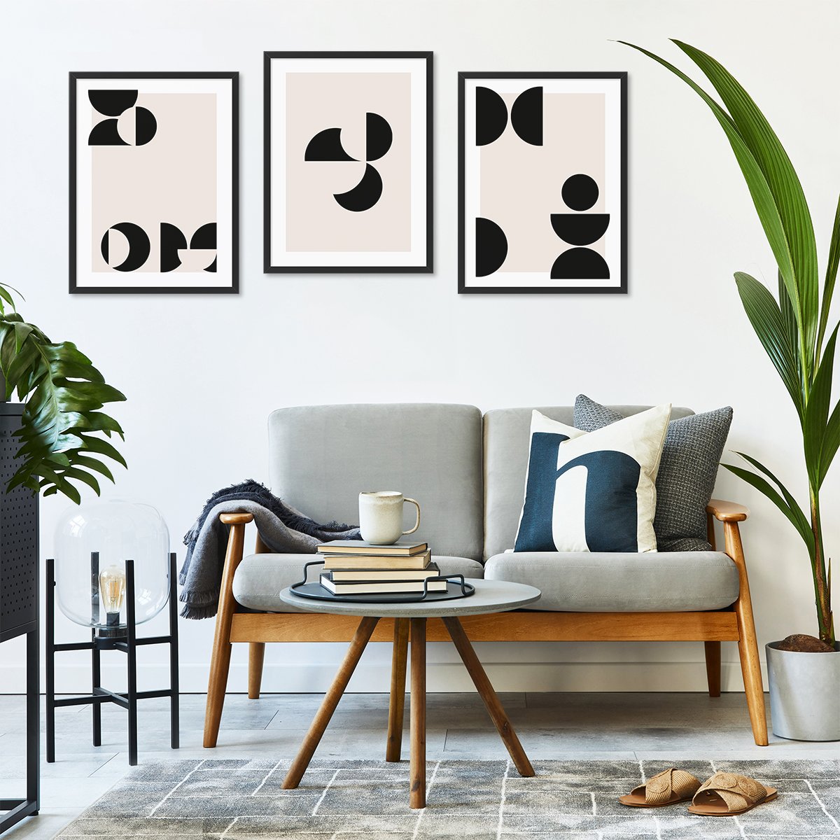 Plakaty do salonu z czarnymi ramami geometryczne kształty