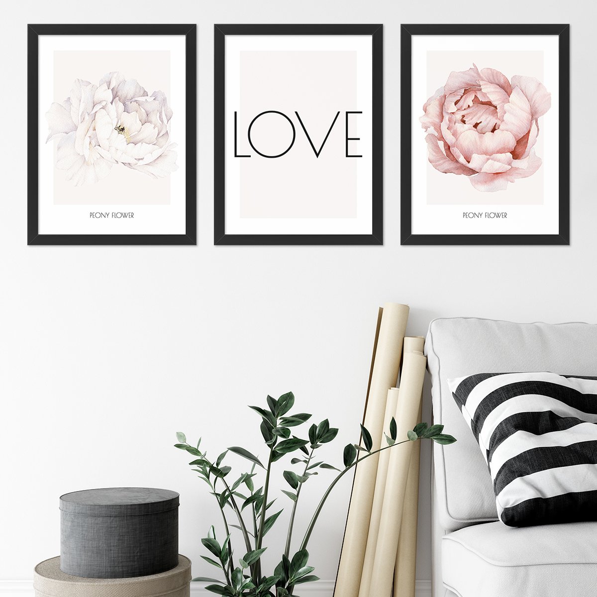 Plakaty na ścianę z kwiatami piwonii i napisem love w czarnych ramkach do salonu#kolor_brzoskwiniowy