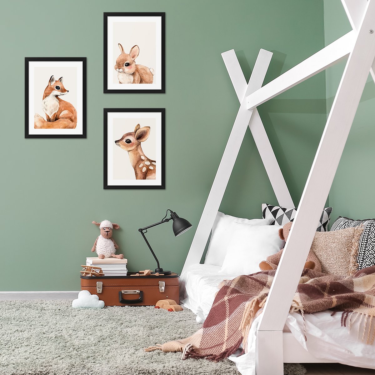 Plakaty do pokoju dziecięcego - sarenka, lis i zając w czarnych ramkach