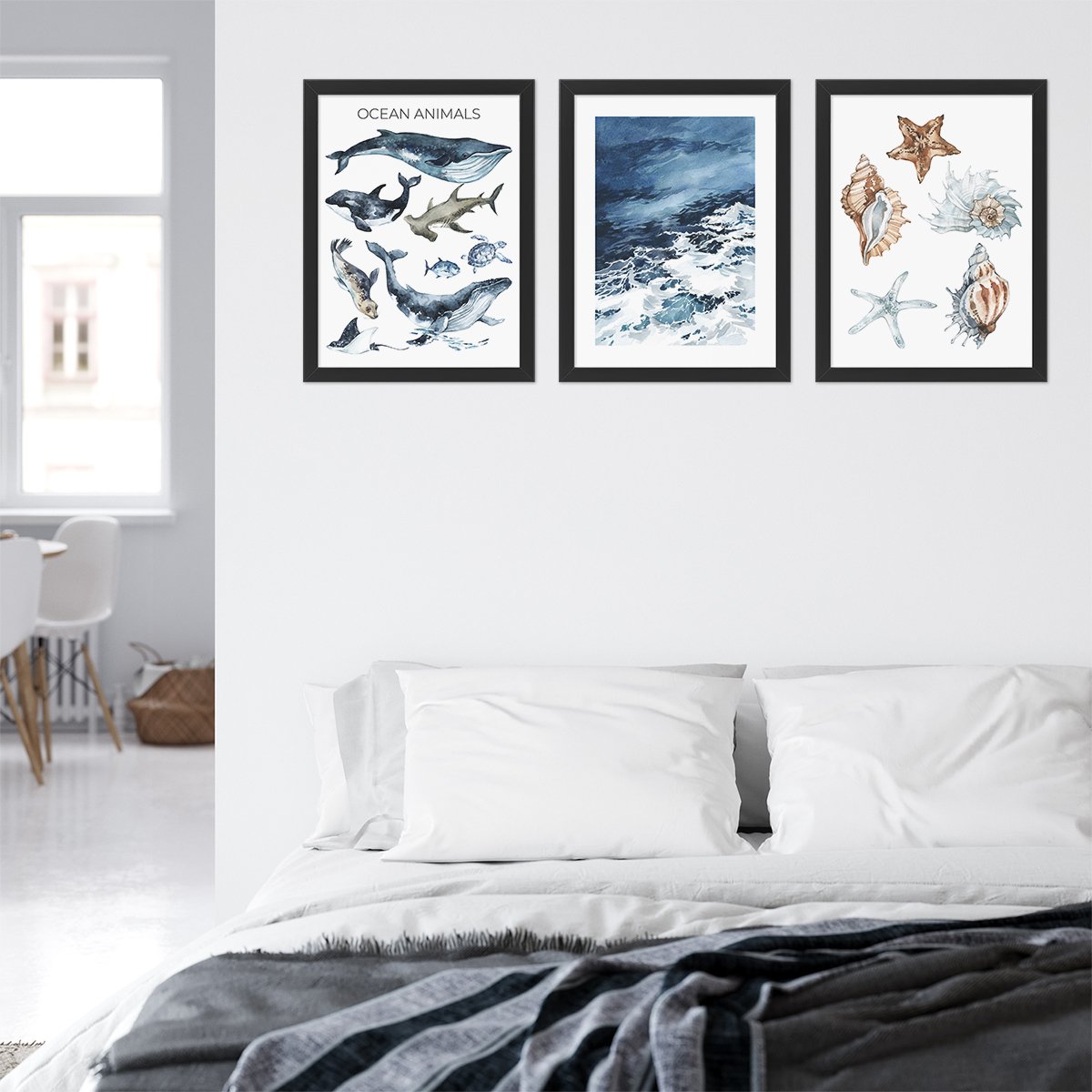 Plakaty morskie w czarnej ramie do sypialni