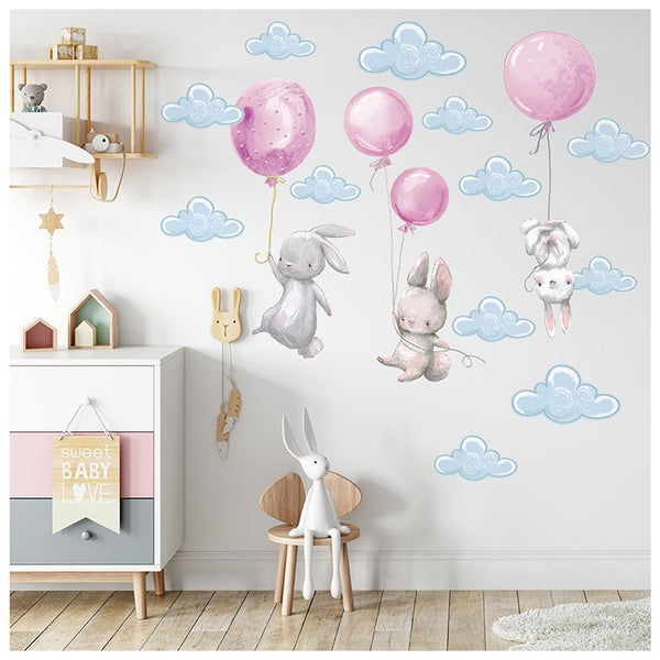Naklejki na ścianę dla dziewczynki z latającymi królikami i różowymi balonami - inspiracje