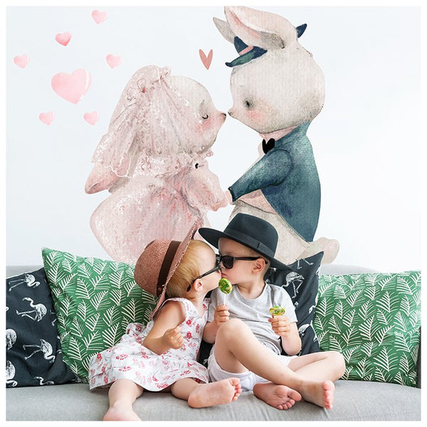 Naklejki na ścianę dla dzieci z zakochanymi króliczkami i różowymi serduszkami - inspiracje