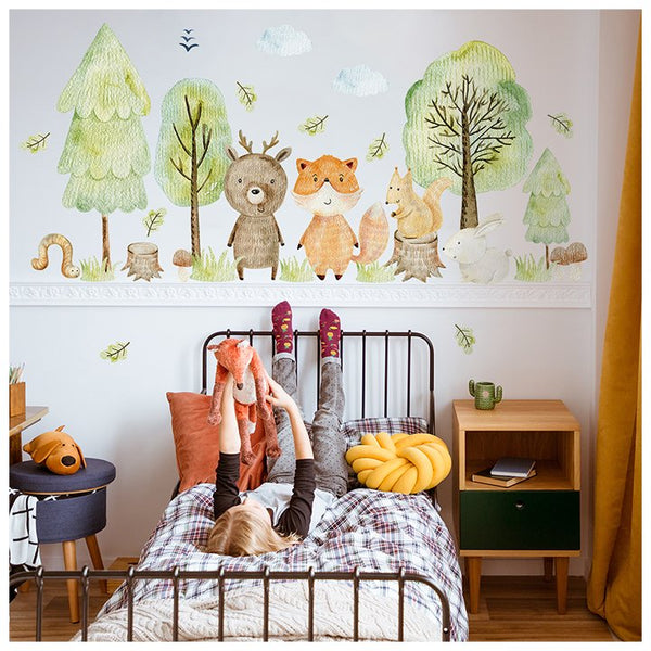 Naklejki na ścianę dla dziewczynki z lasem i zwierzętami leśnymi - inspiracje