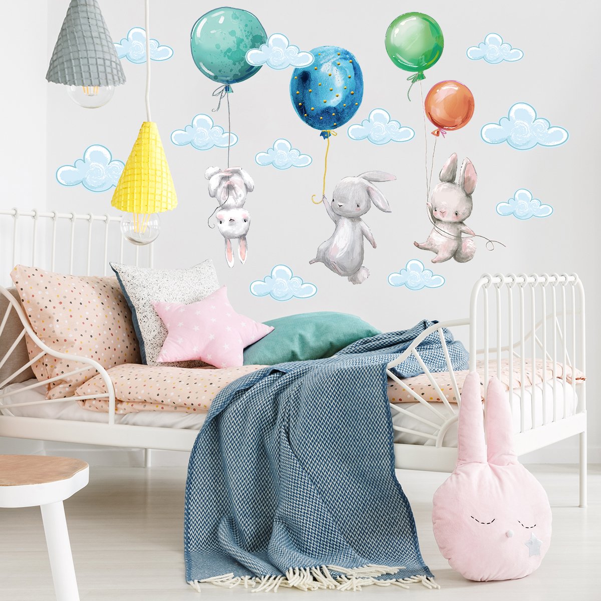Naklejka dla dzieci króliki z kolorowymi balonami#kolor_kolorowy