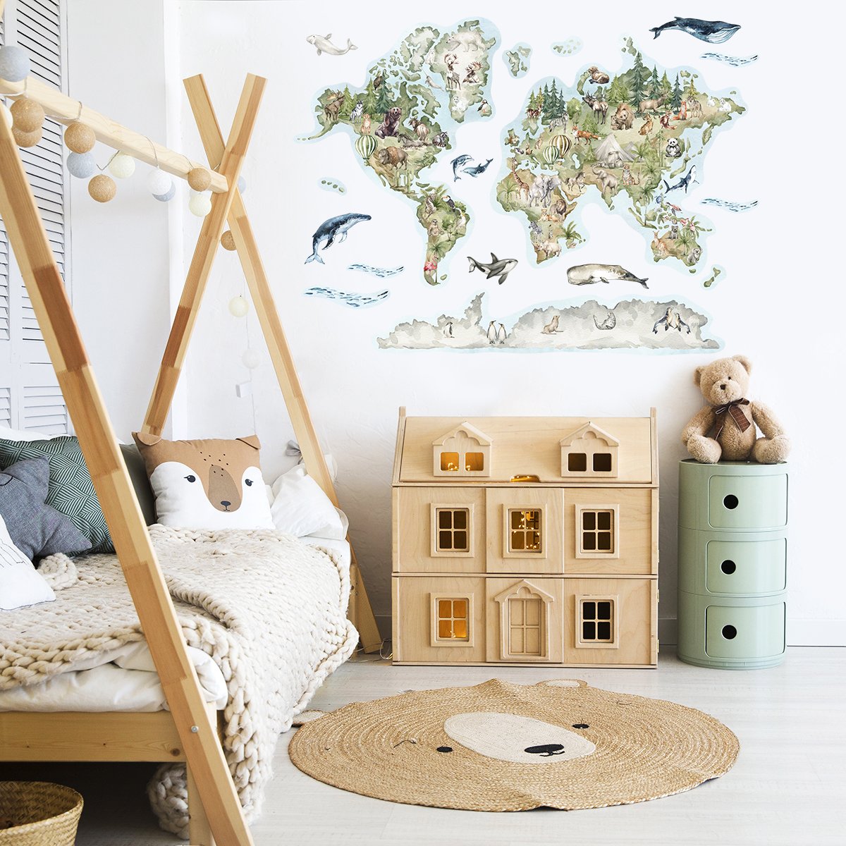 Naklejka do pokoju dziecięcego mapa świata ze zwierzętami dla dzieci