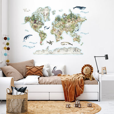 Naklejka dla dzieci - mapa świata ze zwierzętami