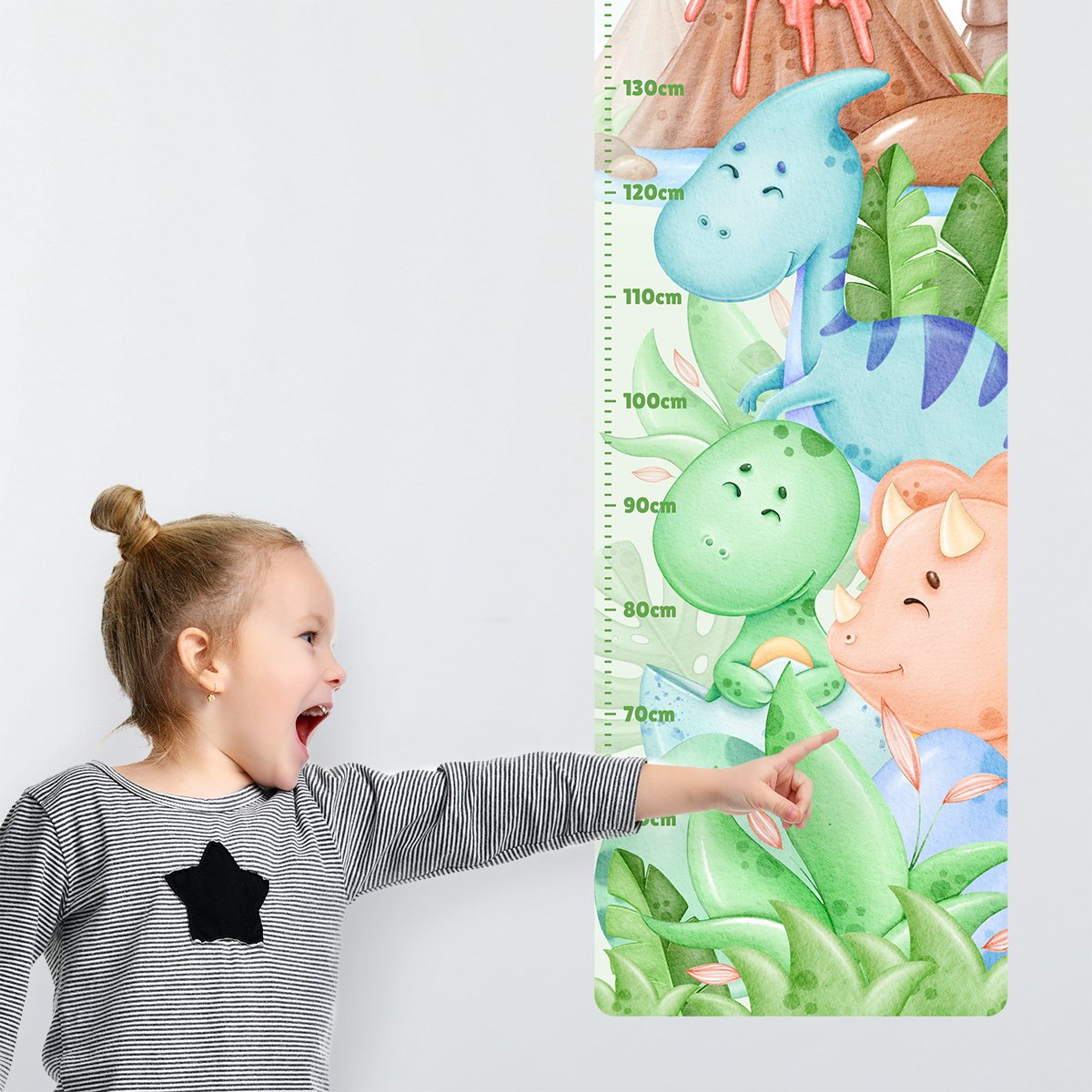 Naklejka na ścianę miarka wzrostu dla dziewczynki  uśmiechnięte dinozaury