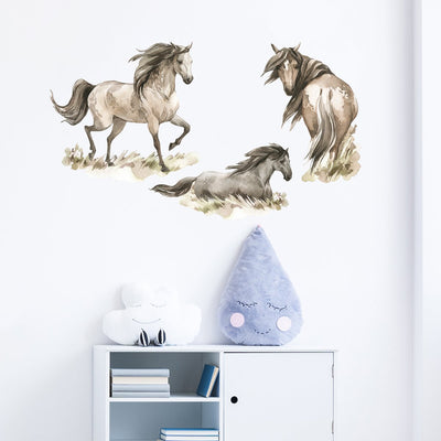 Naklejki na ścianę do pokoju dziecięcego - dzikie konie