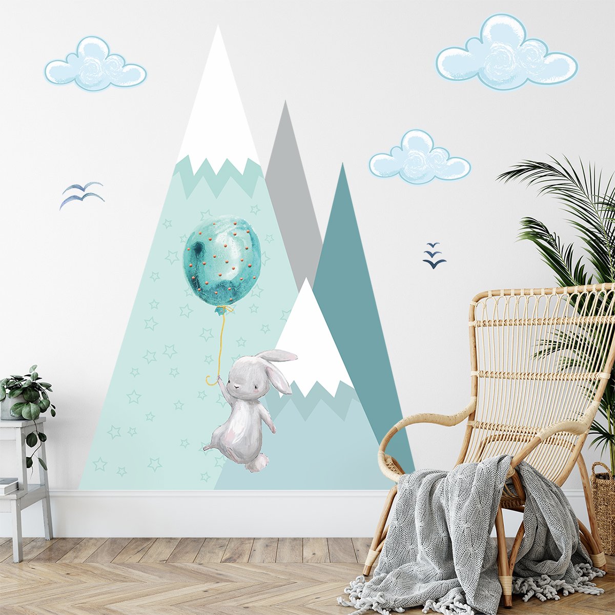 Naklejki na ścianę dla dzieci balony i miętowe góry#kolor_mietowy