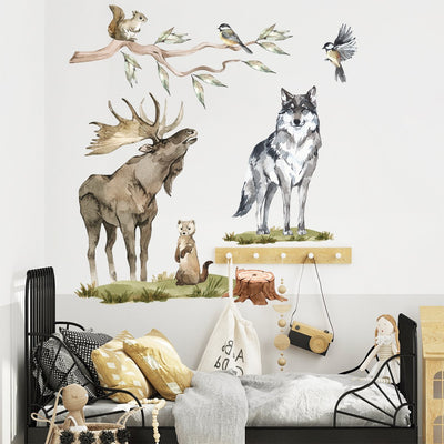Naklejki na ścianę do pokoju dziecięcego zwierzęta leśne, wilk, łoś i wiewiórka