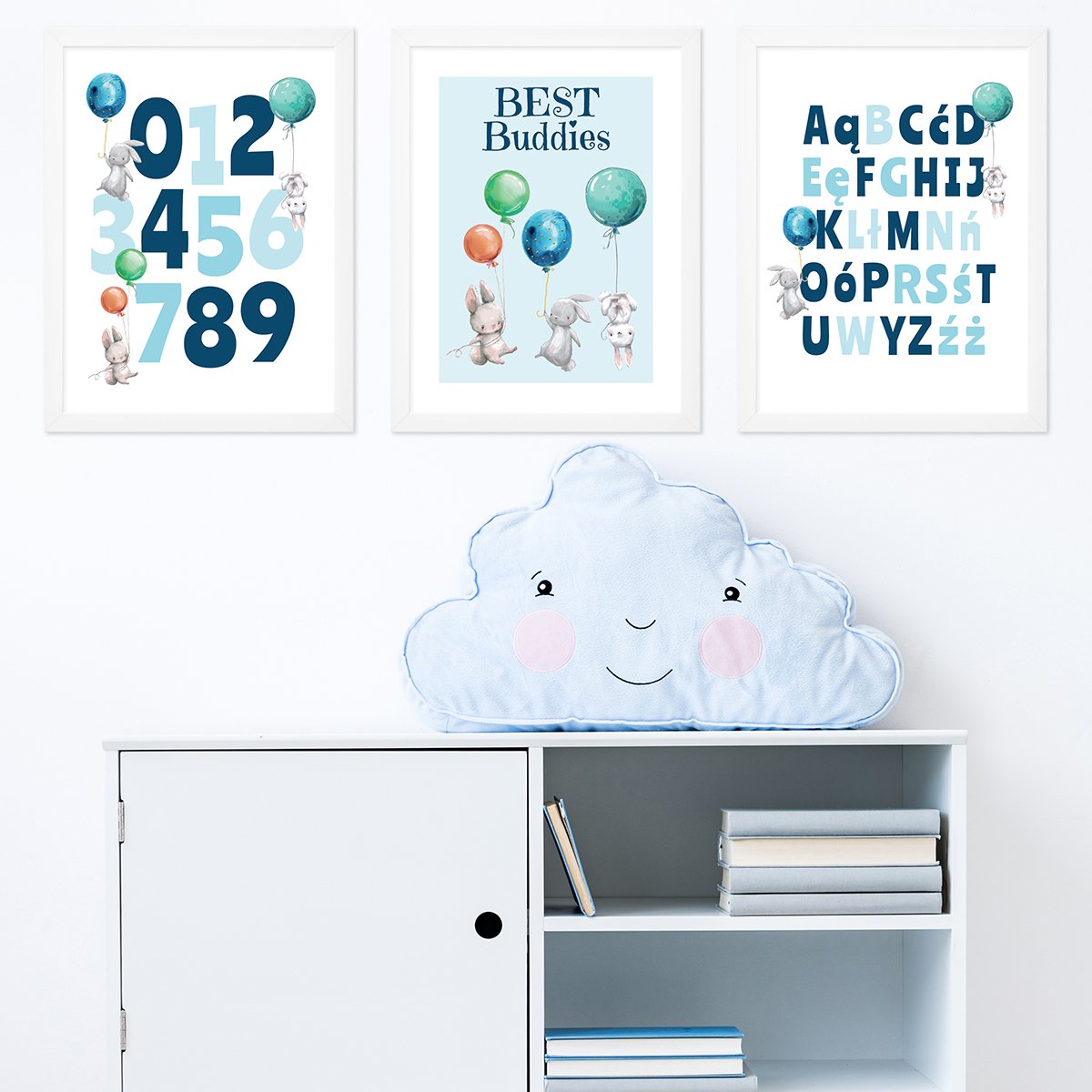 Plakaty edukacyjne w pokoju dziecięcym alfabet, cyfry i króliki z balonami w białych ramkach #kolor_kolorowy