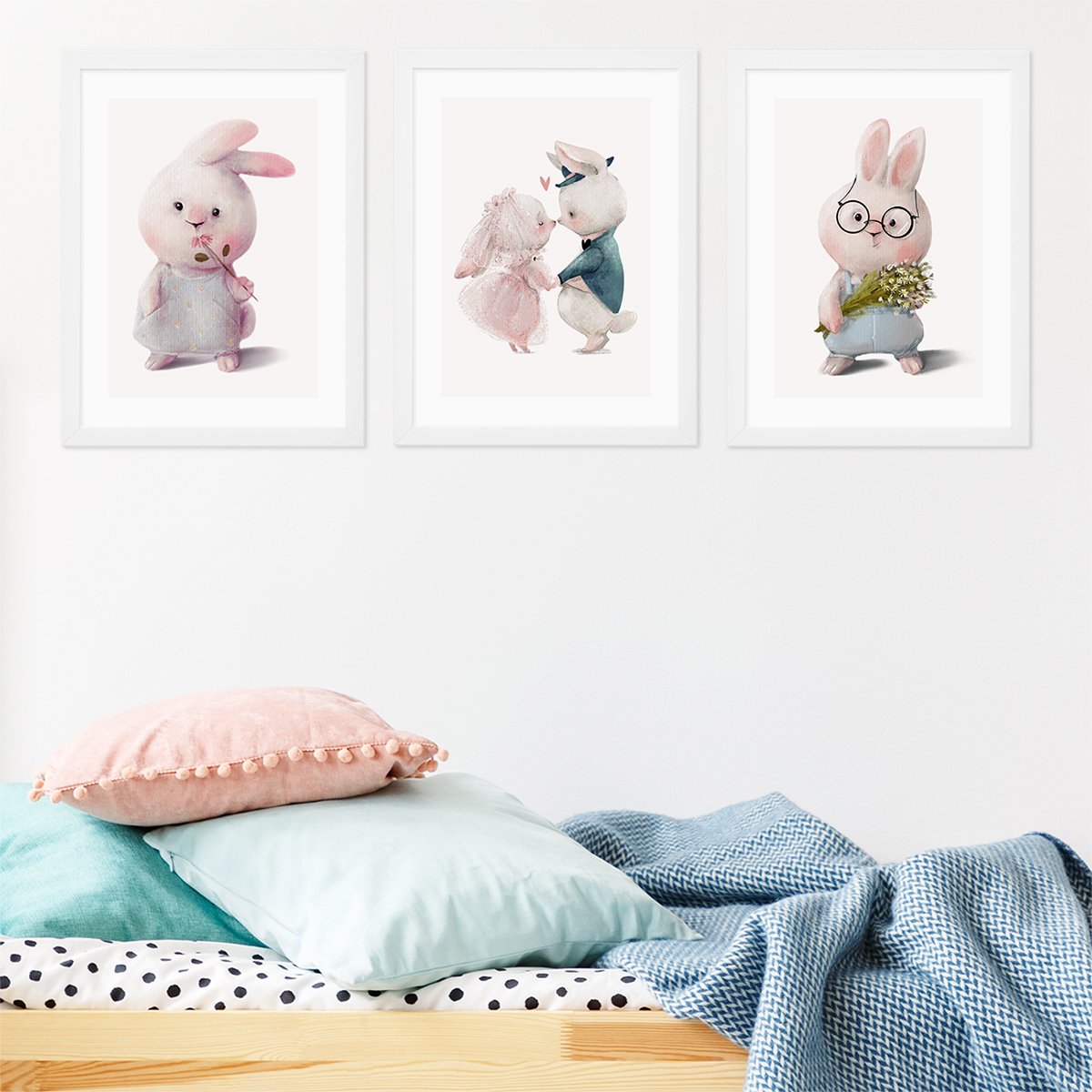 Trzy plakaty króliki  biorące ślub do pokoju dziewczynki oprawione w białe ramki