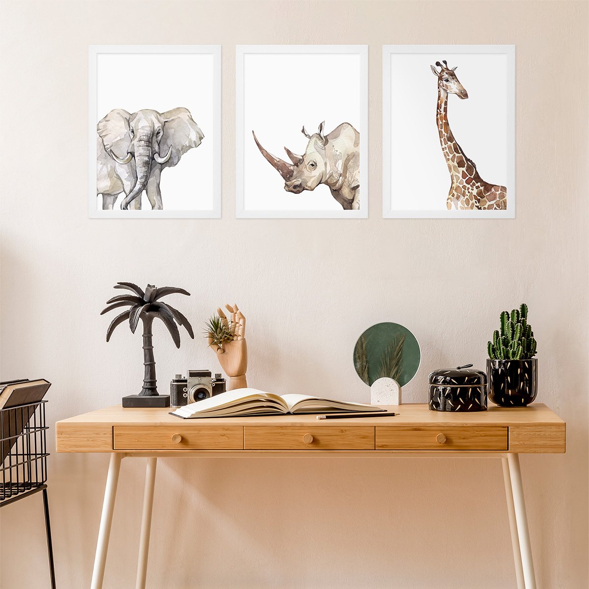 Plakaty na ścianę - słoń afrykański, nosorożec i żyrafa do pokoju nastolatki 