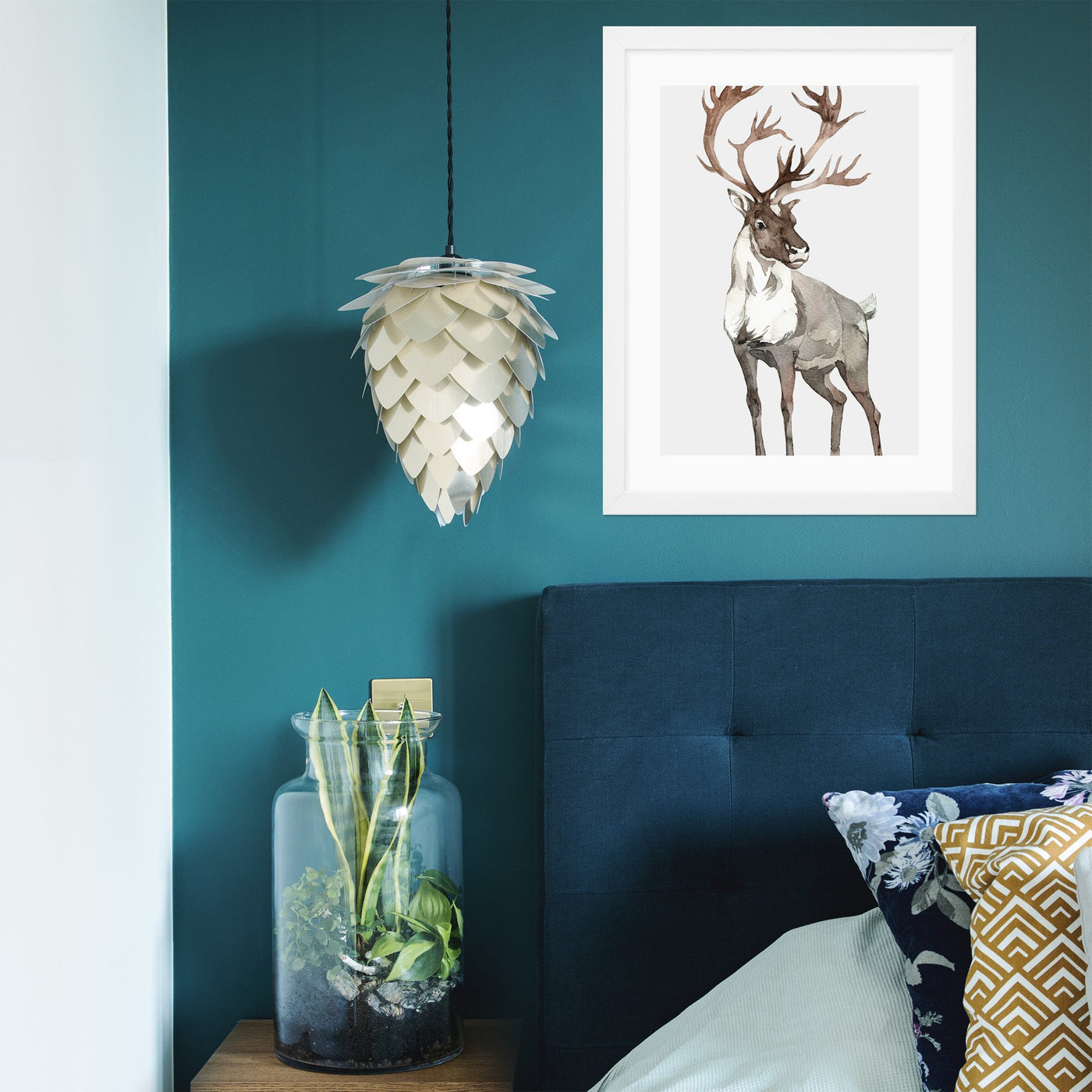 Plakaty do sypialni zwierzęta leśne - renifer w białej ramie
