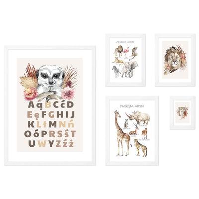 Galeria obrazów do przedszkola - plakaty edukacyjne z alfabetem i zwierzętami Afryki w białych ramkach#ramka_biala