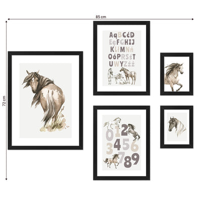 Galeria ścienna do pokoju dziecięcego - zestaw pięciu obrazów z końmi , alfabetem i cyframi z czarnymi ramkami#ramka_czarna